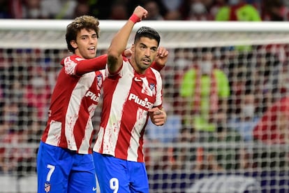 Luis Suárez y João Félix celebran el triunfo del Atlético