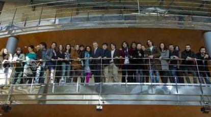 Algunos de los artistas y organizadores del ciclo Flamenco viene del Sur, en el Teatro Central de Sevilla.