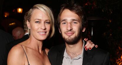 Hopper Penn y su madre Robin Wright.