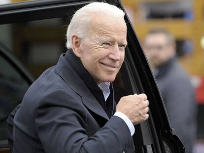 Joe Biden, na chegada a um evento público organizado por um sindicato em Dorchester (Massachusetts), em abril. No vídeo, Biden anuncia a candidatura.