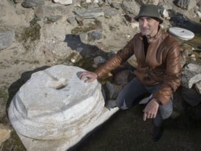 Un arqueólogo consigue explicar por qué se ocultaron una veintena de coronas de oro y otras joyas en una huerta a 15 kilómetros de Toledo