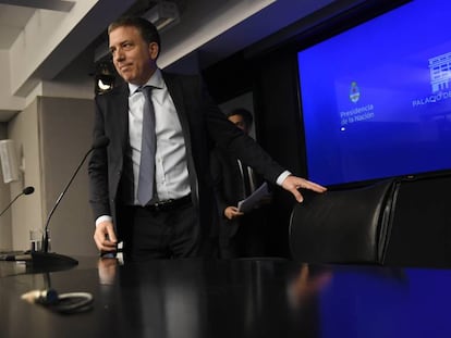 El ministro de Hacienda de Argentina, Nicolás Dujovne, durante una rueda de prensa en la sede del ministerio en Buenos Aires, el 12 de julio pasado. 