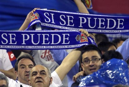 Aficionados del Zaragoza, en el último duelo.