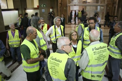 Un grupo de 'yayoflautas' ha ocupado la sede del ICS.