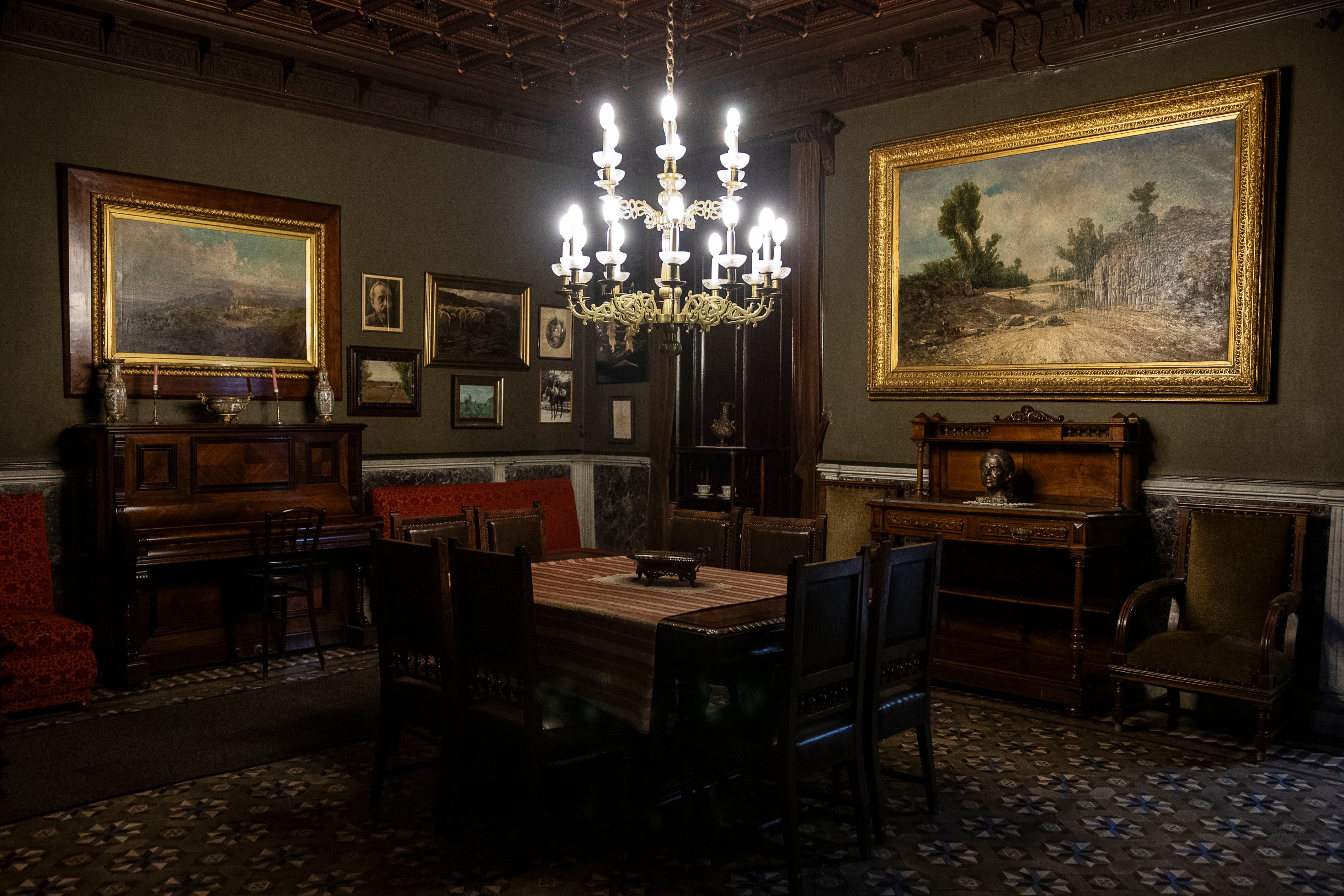 El comedor de la Casa Museu Joan Maragall, ubicada en la calle Alfons XII de Barcelona.