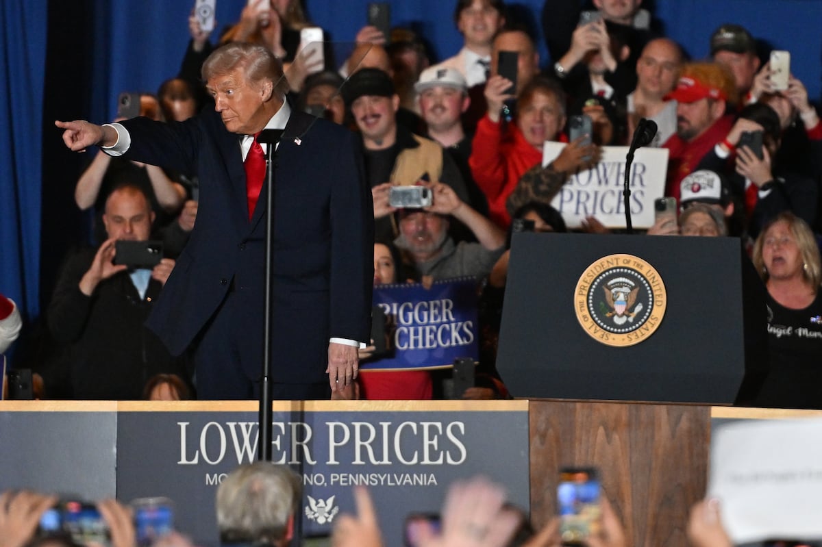 Trump pone por escrito su sueño imperial