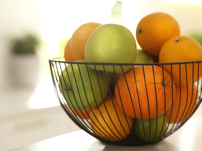 Una forma versátil y decorativa de almacenar la fruta manteniénola fresca. GETTY IMAGES.
