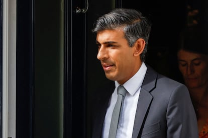 Rishi Sunak, ex ministro de Economía y perdedor de las primarias conservadoras, el lunes a la salida de su domicilio en Londres.