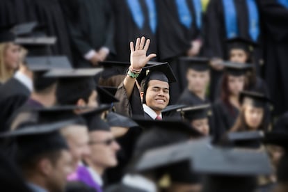 Esta beca presenta una oportunidad acadmica para personas interesadas en estudiar o ense?ar en Estados Unidos.