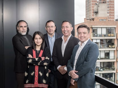 Equipo de campaña del candidato a la presidencia de Colombia, Gustavo Petro, en el norte de Bogotá. 21 de abril de 2022.