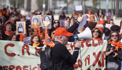 Manifestación de trabajadores de Benestar en Santiago