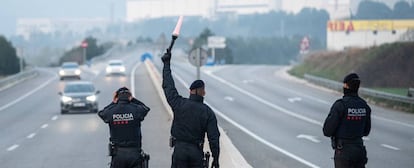 La policía detiene la salida de vehículos de Igualada.