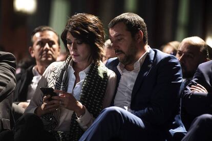 Matteo Salvini y Elisa Isoard.