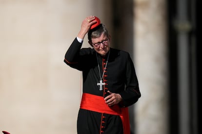 El cardenal Rainer Maria Woelki en la plaza de San Pedro del Vaticano en octubre de 2022.