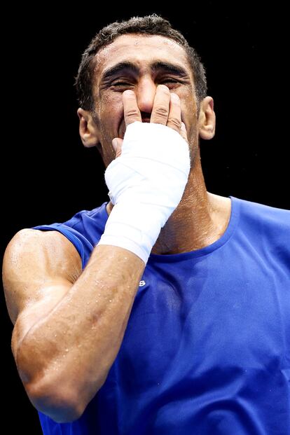 El boxeador marroquí Aboubakr Seddik Lbida lloraba desconsoladamente al perder un combate. Hasta los hombres más duros pueden soltar una lagrimita... o varias.