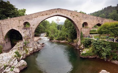 El puente de Cangas de Onís, uno de los símbolos de Asturias.