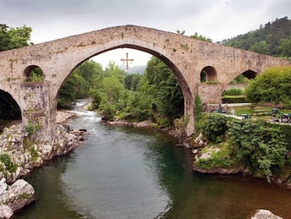El puente de Cangas de Onís, uno de los símbolos de Asturias.