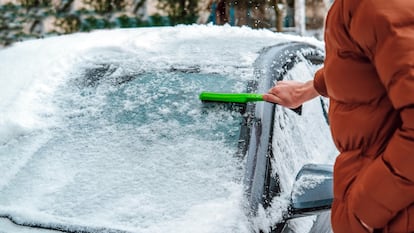 Te contamos cuál es el mejor protector para el parabrisas contra la nieve que e puede comprar en Amazon