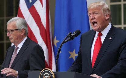 El expresidente de la CE,  Jean-Claude Juncker, y el presidente de EE UU, Donald Trump, en 2108.  