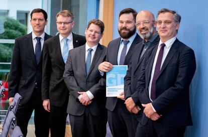 Expertos de los principales institutos económicos de Alemania durante la presentación del informe de otoño el miércoles en Berlín. 