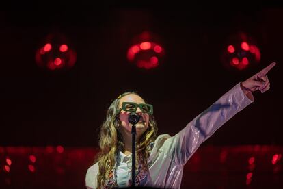 La cantante Rigoberta Bandini durante una actuación en el Palau Sant Jord. Pau Venteo / Europa Press
