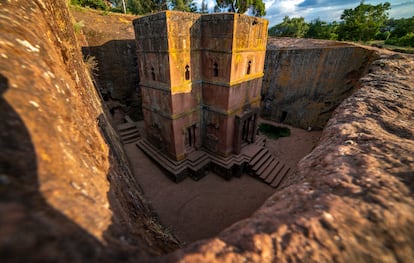 Atardecer en Bet Giyorgis, o iglesia de San Jorge, una de las iglesias excavadas en la roca de Lalibela (Etiopía).