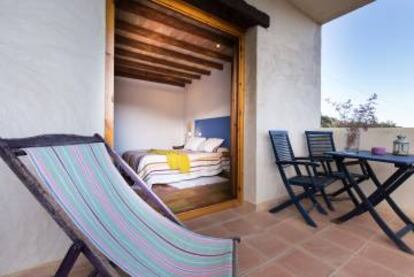 Habitación de la hospedería Bajo el Cejo, en Alhama de Murcia.
