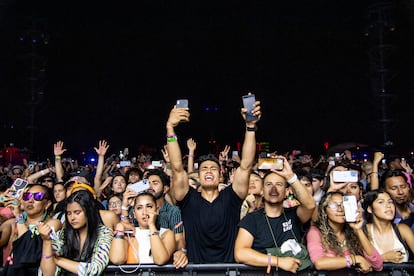 Los asistentes al festival en el Festival de Música y Artes de Coachella el domingo 24 de abril de 2022 en Indio, California.