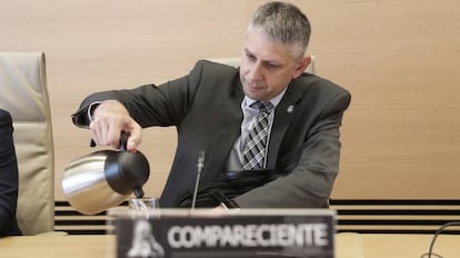 El ex inspector jefe de la Policía José Ángel Fuentes Gago comparece en la comisión parlamentaria que investigaba la 'policía patriótica', en julio de 2017.