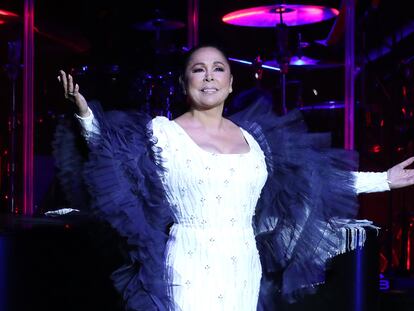 Isabel Pantoja, durante su concierto en el United Palace Theater de Nueva York, el 17 de febrero de 2023.