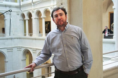 Jos&eacute; Manuel Mart&iacute;nez en el campus de la Universidad de Harvard.