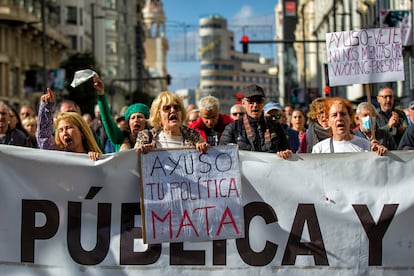 Cabecera de la masiva manifestación en Madrid por la defensa de la sanidad pública del pasado 13 de noviembre.