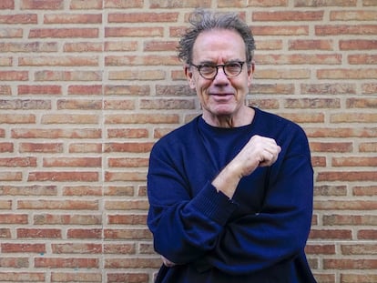 El artista José María Sicilia posa en  Madrid, en 2022.