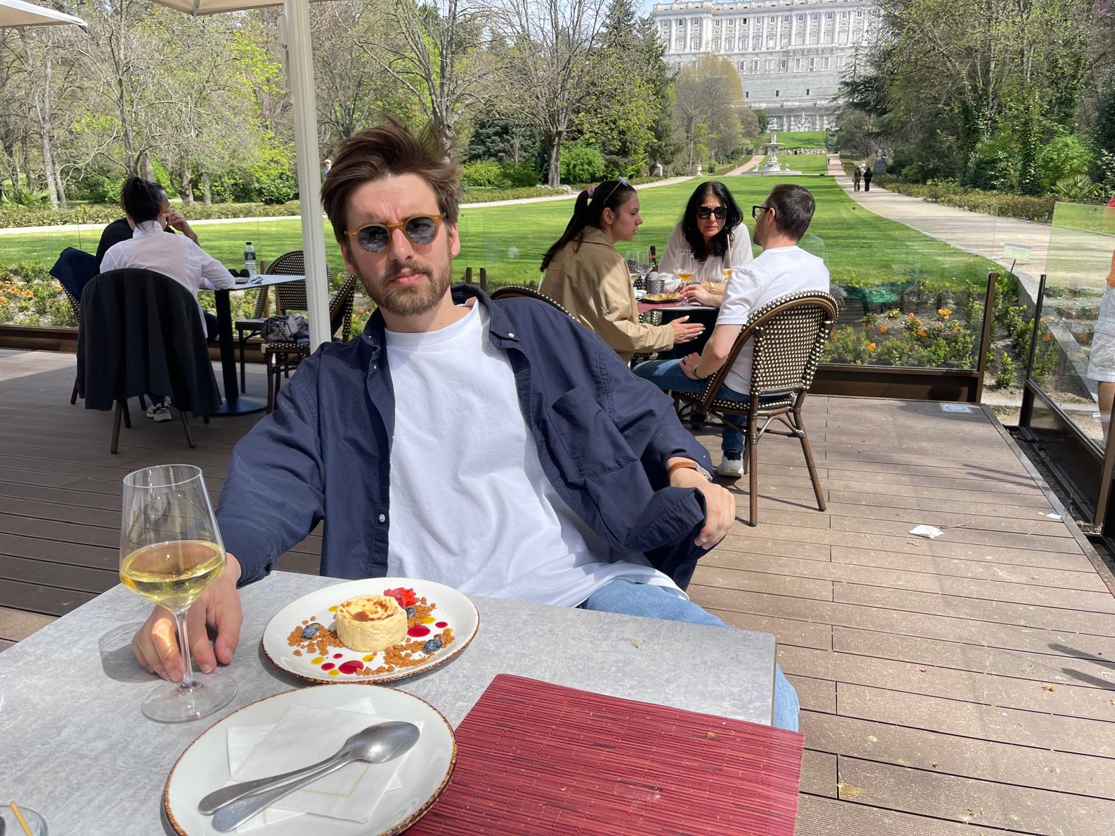 Planes para descubrir Madrid como turista (aunque no lo seas): arte, tardeo en el jardín de los reyes y cena especial