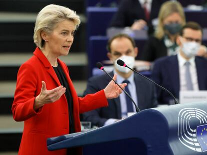 Ursula von der Leyen, durante su intervención este martes en la sede del Europarlamento, en Estrasburgo.