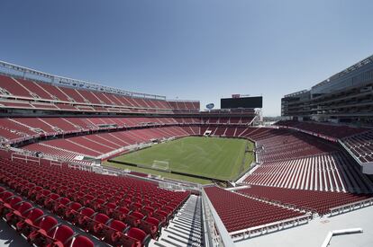 El Levi’s Stadium, en San Francisco, California, con una capacidad oficial de 71.000 espectadores, y que puede ampliarse a 77.500 para eventos especiales.