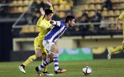 Gerard Moreno persigue a Bergara.