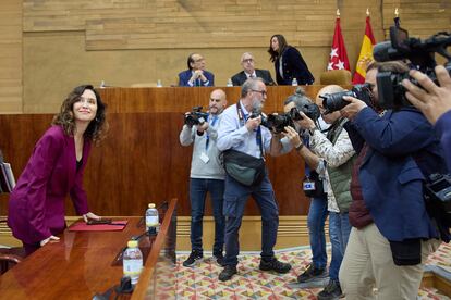 Isabel Díaz Ayuso, durante el pleno en la Asamblea de Madrid, este jueves.