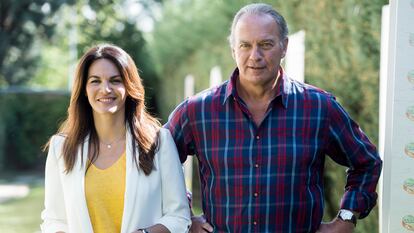 El presentador y cantante Bertín Osborne y Fabiola Martínez, en septiembre de 2017.