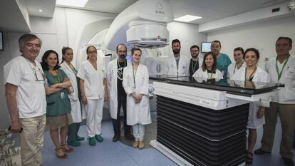 Acelerador lineal para pacientes oncológicos en el hospital Virgen de las Nieves, en Granada, adquirido el año pasado gracias a la Fundacion Amancio Ortega.