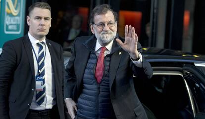 Rajoy arribant a Göteborg per participar en una cimera social de la UE.