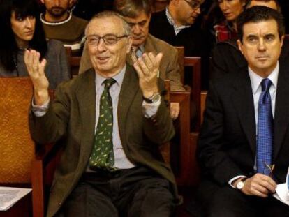 El periodista Antonio Alemany y el expresidente Jaume Matas durante el juicio.