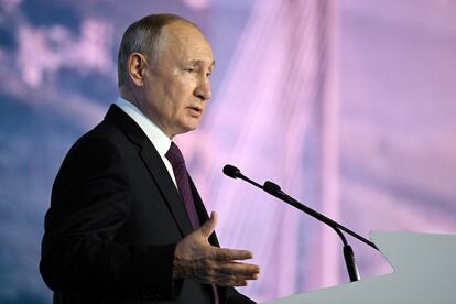 Russian President Vladimir Putin delivers a speech during a session of the 8th Eastern Economic Forum in Vladivostok, Russia, September 12, 2023.