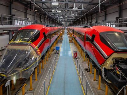 Trenes ETR 1000 en la fábrica italiana de Hitachi Rail.