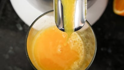 Este es el mejor exprimidor de naranjas eléctrico que te puedes comprar en Amazon