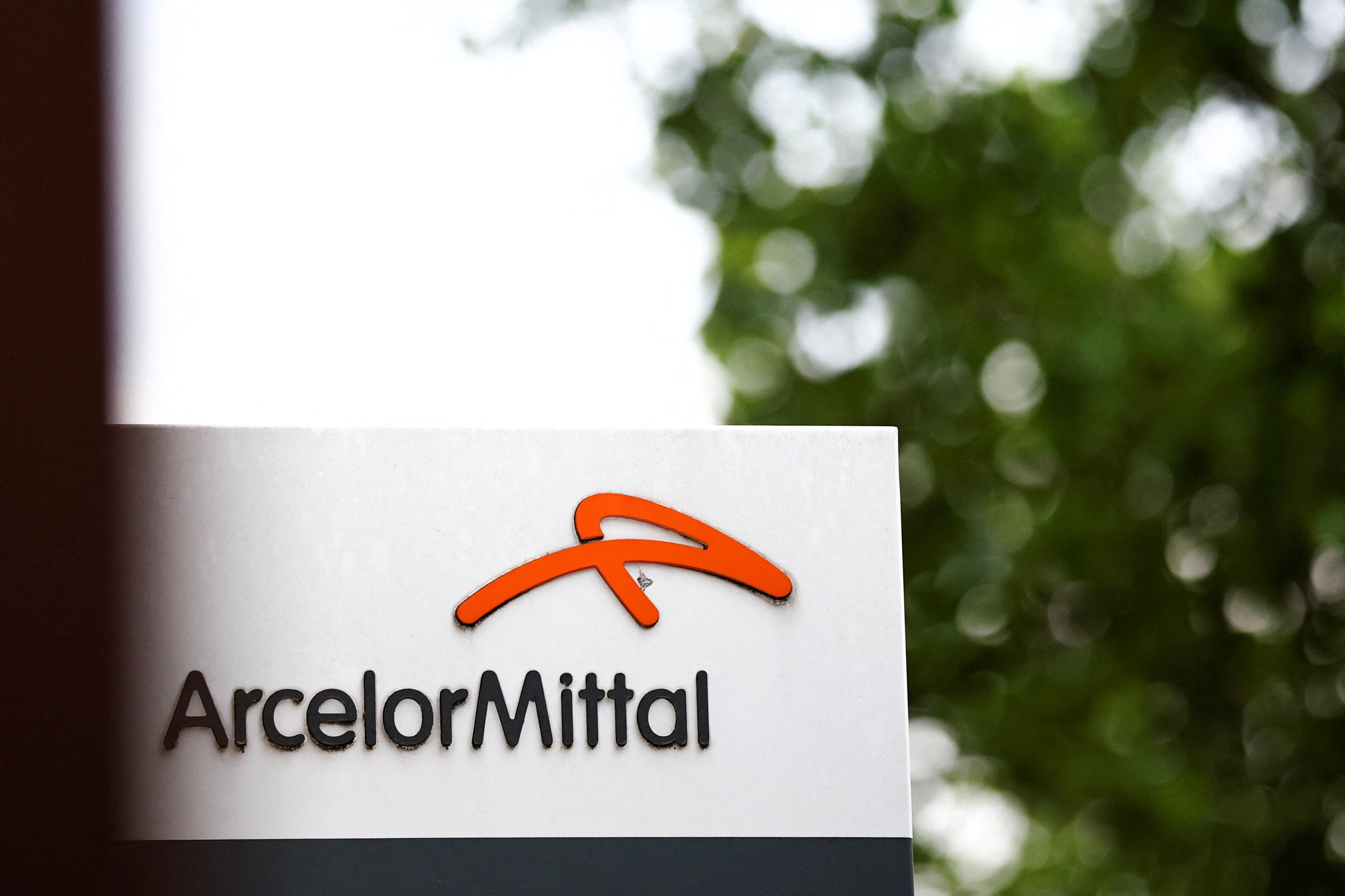 ArcelorMittal prolonga el rally hasta máximos de 2011 entre aranceles y normativa verde