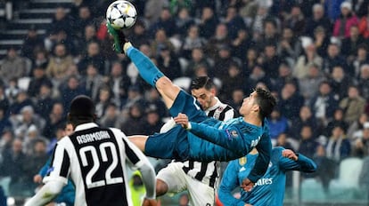  Cristiano marca el segundo gol del Real Madrid al Juventus de chilena. 