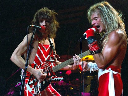 Eddie Van Halen y David Lee Roth en un concierto de Van Halen en el Madison Square Garden de Nueva York, en 1982.