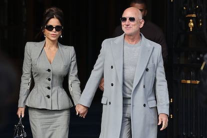 Jeff Bezos y Lauren Sánchez Bezos abandonan el hotel Ritz de París este fin de semana.