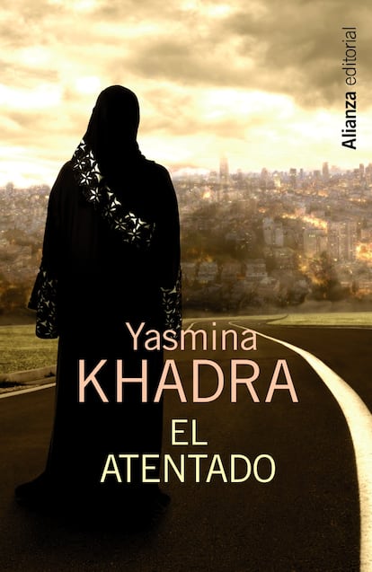 Portada de 'El atentado', de Yasmina Khadra.